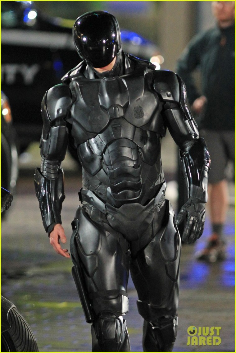 joel-kinnaman-suits-up-for-robocop-reshoots-12